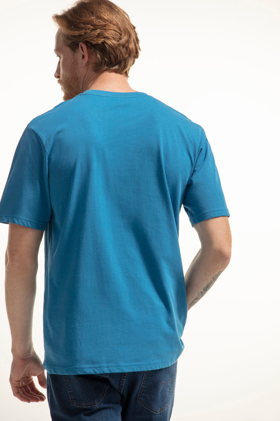 T-shirt com estampado de decote redondo e manga curta.